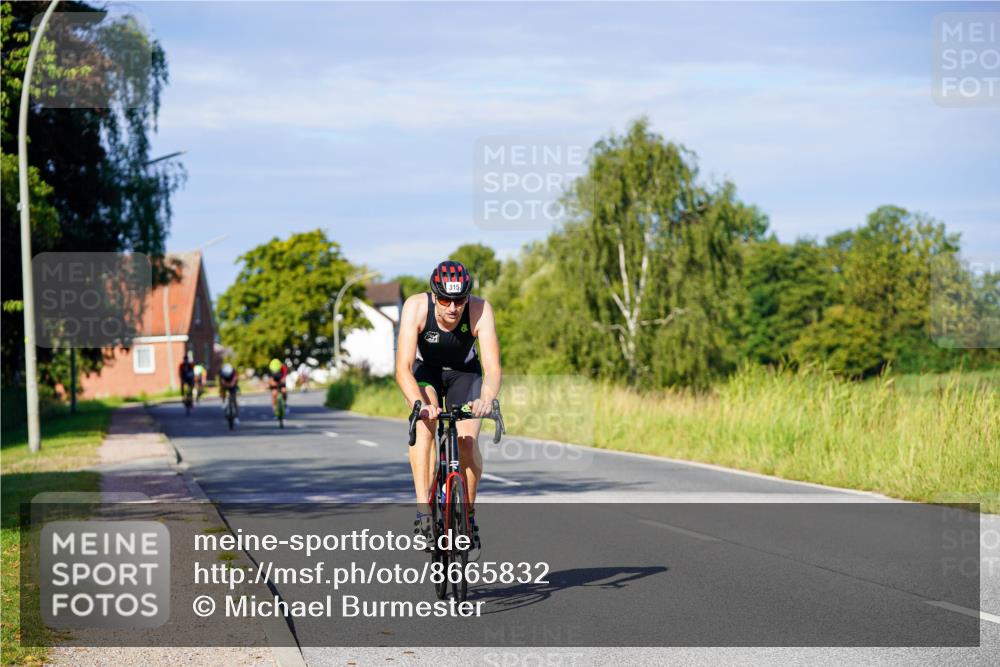 31.08.2025 - Elbe Triathlon Hamburg Michael Burmester http://msf.ph/oto/8665832 31.08.2025 09:32:29 Radfahren 253, 315, 392 meine-sportfotos.de