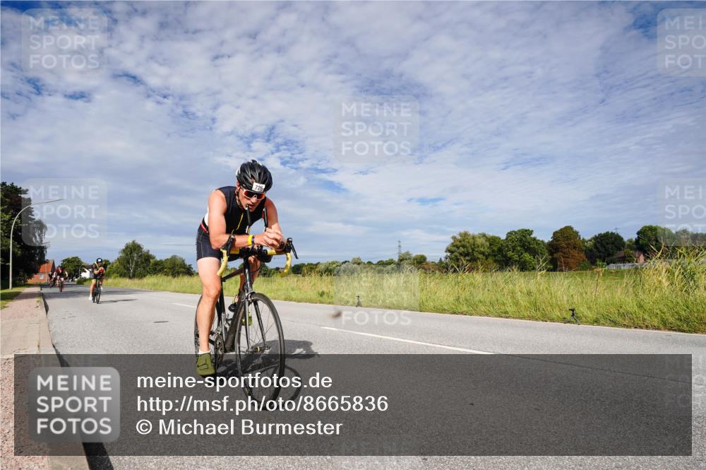 31.08.2025 - Elbe Triathlon Hamburg Michael Burmester http://msf.ph/oto/8665836 31.08.2025 10:20:31 Radfahren 508, 726, 920, 1033, 1090 meine-sportfotos.de