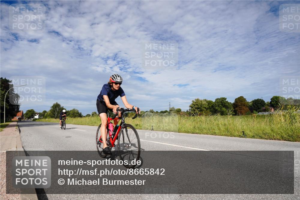 31.08.2025 - Elbe Triathlon Hamburg Michael Burmester http://msf.ph/oto/8665842 31.08.2025 10:20:37 Radfahren 508, 920, 1090 meine-sportfotos.de