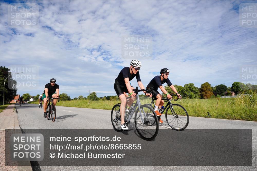31.08.2025 - Elbe Triathlon Hamburg Michael Burmester http://msf.ph/oto/8665855 31.08.2025 10:20:48 Radfahren 419, 564, 588, 749, 947, 968, 1012, 1023, 1045, 1078, 1100 meine-sportfotos.de