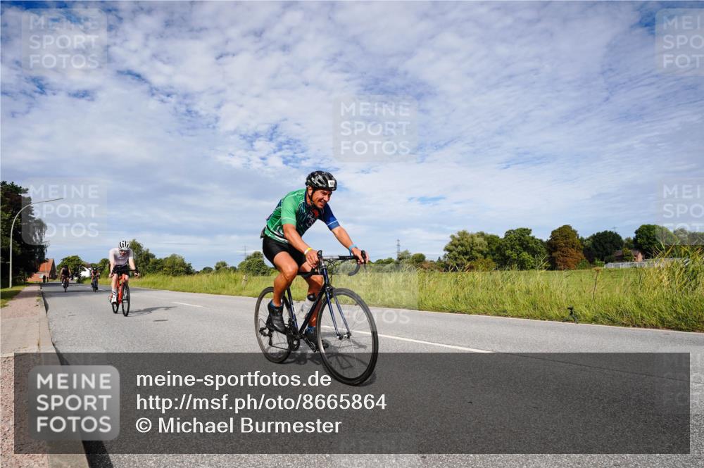 31.08.2025 - Elbe Triathlon Hamburg Michael Burmester http://msf.ph/oto/8665864 31.08.2025 10:20:54 Radfahren 419, 564, 880, 931, 1012 meine-sportfotos.de
