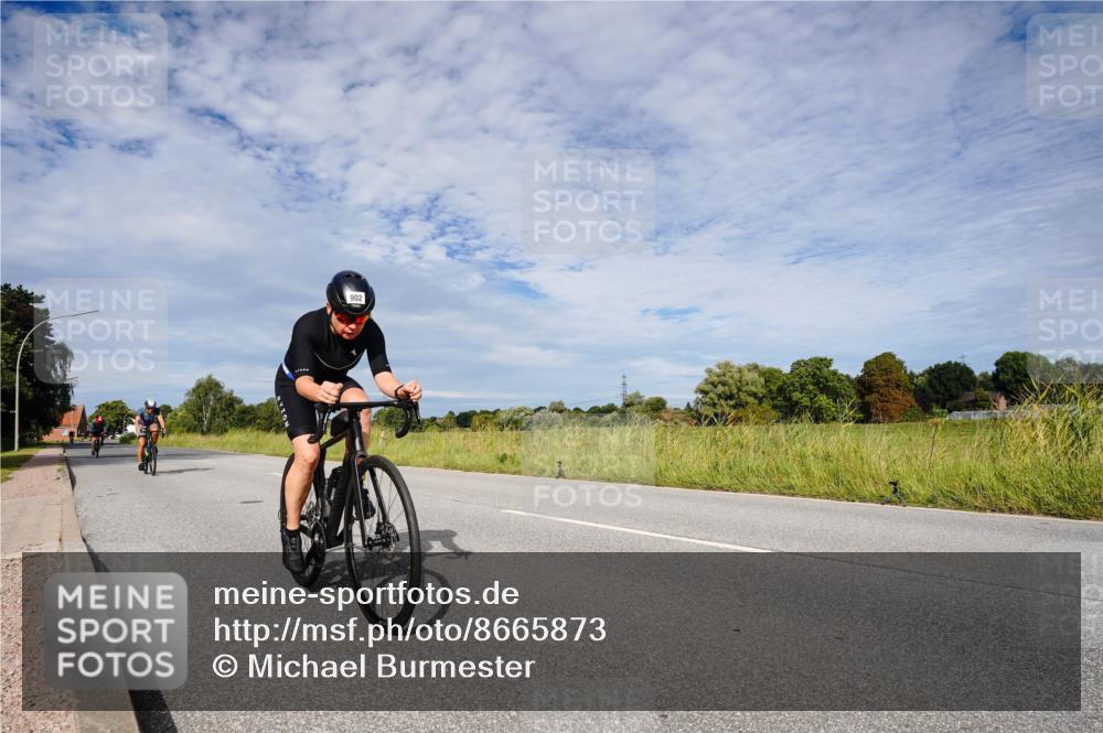 31.08.2025 - Elbe Triathlon Hamburg Michael Burmester http://msf.ph/oto/8665873 31.08.2025 10:21:09 Radfahren 771, 892, 902 meine-sportfotos.de