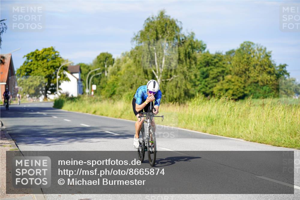 31.08.2025 - Elbe Triathlon Hamburg Michael Burmester http://msf.ph/oto/8665874 31.08.2025 09:32:48 Radfahren 709, 713 meine-sportfotos.de