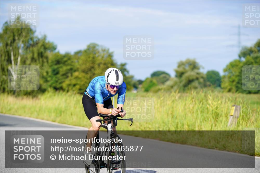 31.08.2025 - Elbe Triathlon Hamburg Michael Burmester http://msf.ph/oto/8665877 31.08.2025 09:32:49 Radfahren 709, 713 meine-sportfotos.de