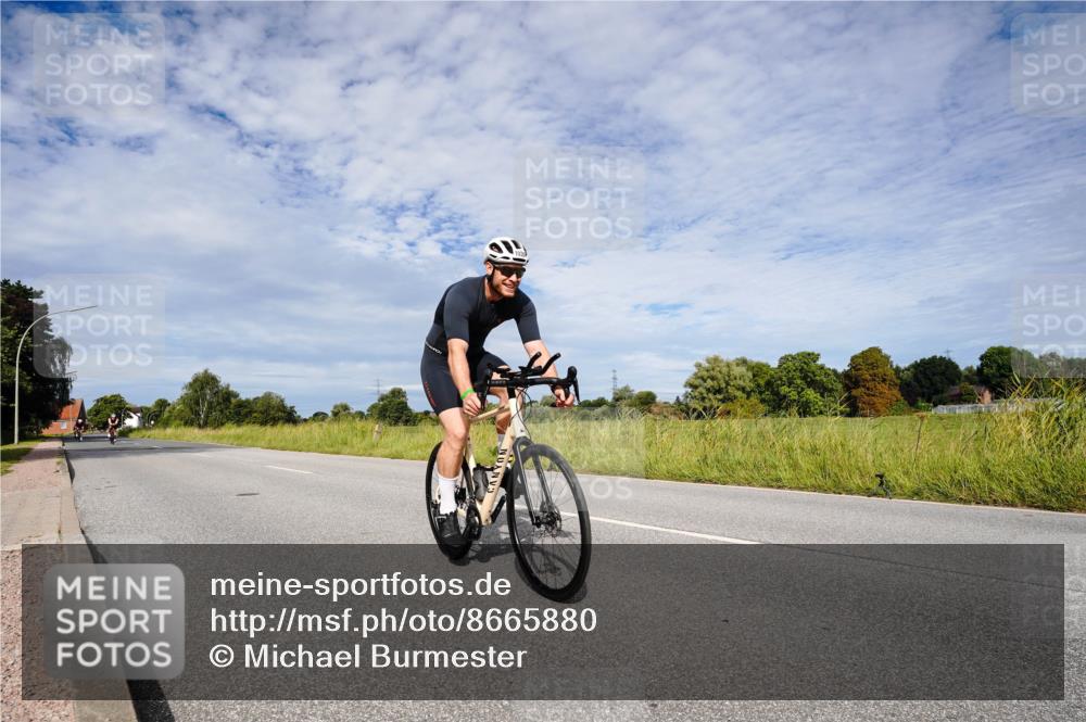 31.08.2025 - Elbe Triathlon Hamburg Michael Burmester http://msf.ph/oto/8665880 31.08.2025 10:21:20 Radfahren 687, 744, 790, 822, 1034, 1036 meine-sportfotos.de