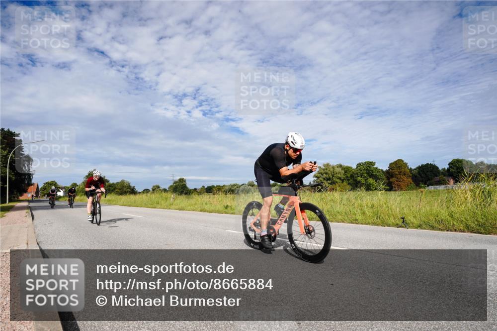 31.08.2025 - Elbe Triathlon Hamburg Michael Burmester http://msf.ph/oto/8665884 31.08.2025 10:21:25 Radfahren 687, 744, 790, 822, 1034 meine-sportfotos.de