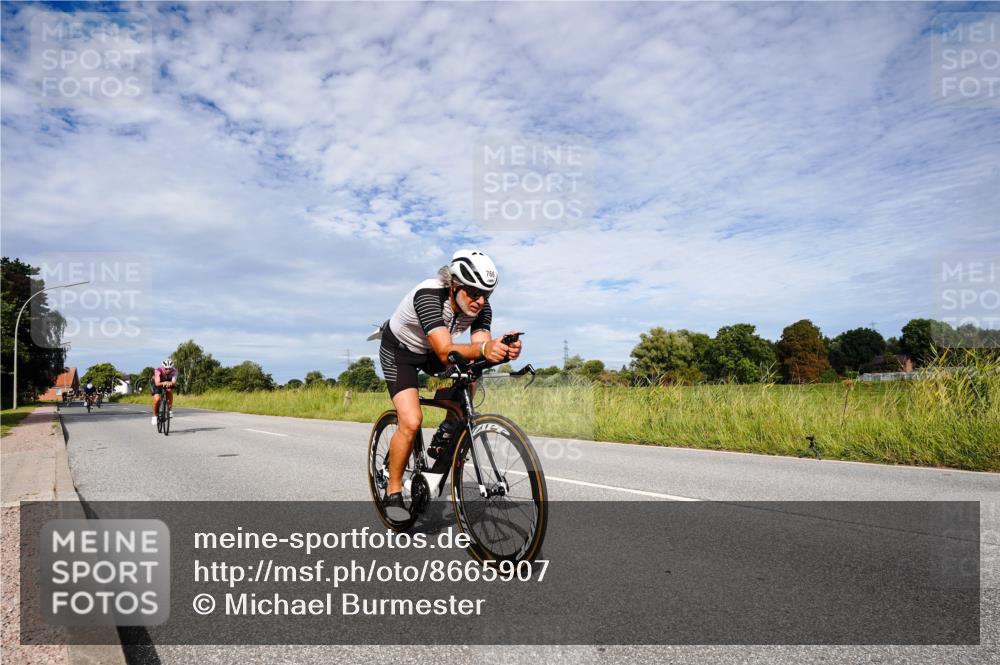 31.08.2025 - Elbe Triathlon Hamburg Michael Burmester http://msf.ph/oto/8665907 31.08.2025 10:21:42 Radfahren 736, 764, 766, 788, 895, 900, 907, 933 meine-sportfotos.de