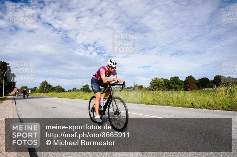 31.08.2025 - Elbe Triathlon Hamburg Michael Burmester http://msf.ph/oto/8665911 31.08.2025 10:21:43 Radfahren 736, 764, 766, 788, 895, 900, 907, 933 meine-sportfotos.de