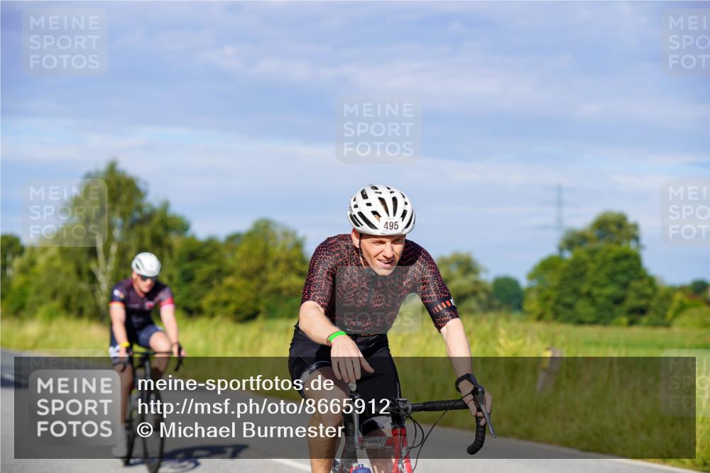 31.08.2025 - Elbe Triathlon Hamburg Michael Burmester http://msf.ph/oto/8665912 31.08.2025 09:33:03 Radfahren 184, 381, 495, 502 meine-sportfotos.de