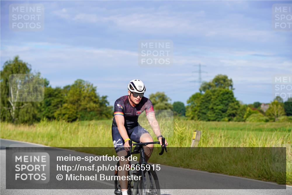 31.08.2025 - Elbe Triathlon Hamburg Michael Burmester http://msf.ph/oto/8665915 31.08.2025 09:33:03 Radfahren 184, 381, 495, 502 meine-sportfotos.de