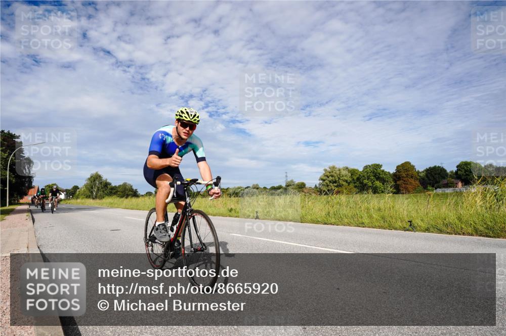 31.08.2025 - Elbe Triathlon Hamburg Michael Burmester http://msf.ph/oto/8665920 31.08.2025 10:21:52 Radfahren 654, 769, 810, 844, 849, 953, 1001, 1024 meine-sportfotos.de