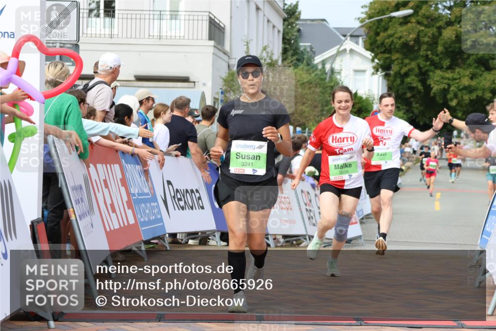 31.08.2025 - 21. Blankeneser Heldenlauf Strokosch-Dieckow http://msf.ph/oto/8665926 31.08.2025 11:17:44 Ziel 3241, 3279, 3508, 3507 meine-sportfotos.de