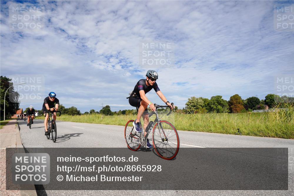 31.08.2025 - Elbe Triathlon Hamburg Michael Burmester http://msf.ph/oto/8665928 31.08.2025 10:21:56 Radfahren 654, 769, 796, 810, 814, 844, 849, 953, 1024, 1030, 1101 meine-sportfotos.de