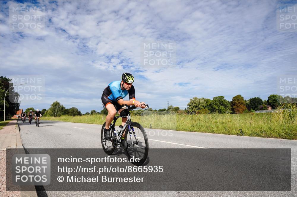 31.08.2025 - Elbe Triathlon Hamburg Michael Burmester http://msf.ph/oto/8665935 31.08.2025 10:21:58 Radfahren 654, 769, 796, 810, 814, 842, 844, 953, 1030, 1042, 1101 meine-sportfotos.de