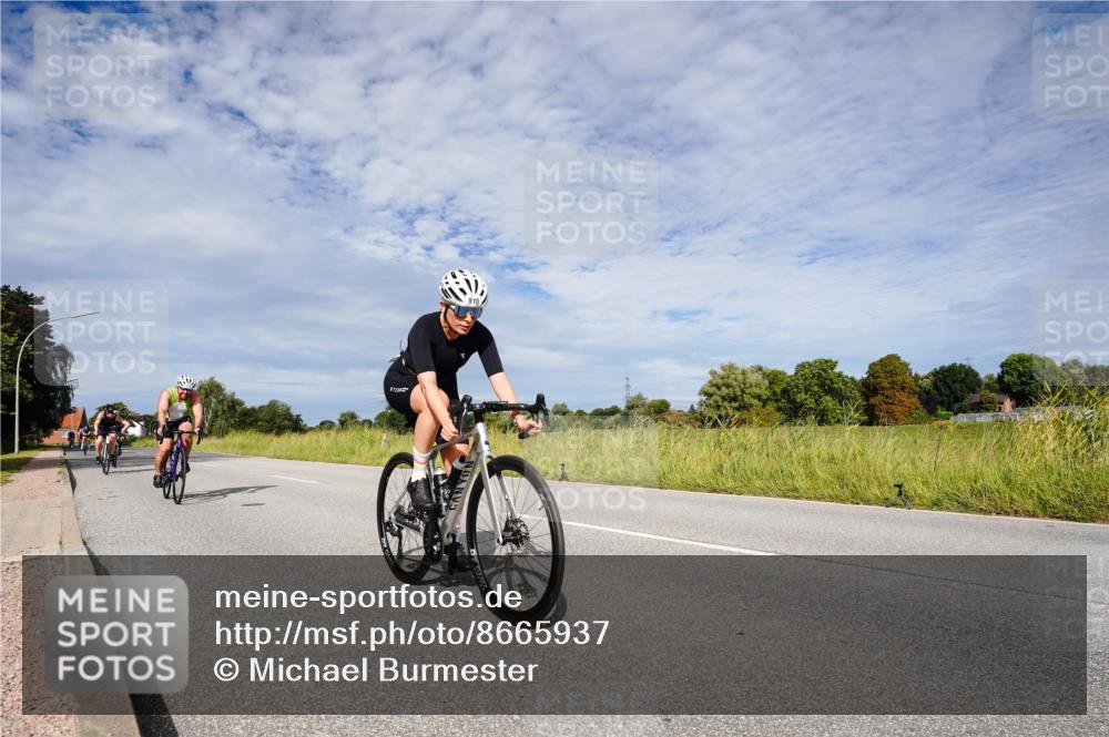 31.08.2025 - Elbe Triathlon Hamburg Michael Burmester http://msf.ph/oto/8665937 31.08.2025 10:22:00 Radfahren 769, 796, 810, 814, 842, 844, 1030, 1042, 1101 meine-sportfotos.de