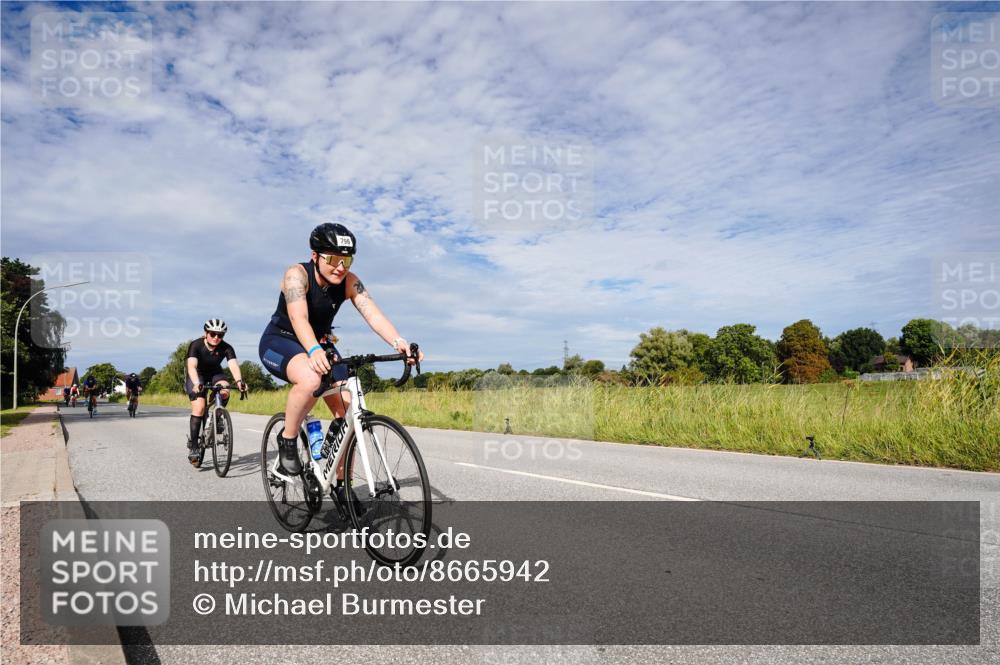 31.08.2025 - Elbe Triathlon Hamburg Michael Burmester http://msf.ph/oto/8665942 31.08.2025 10:22:01 Radfahren 413, 769, 796, 810, 814, 842, 1030, 1042, 1101 meine-sportfotos.de