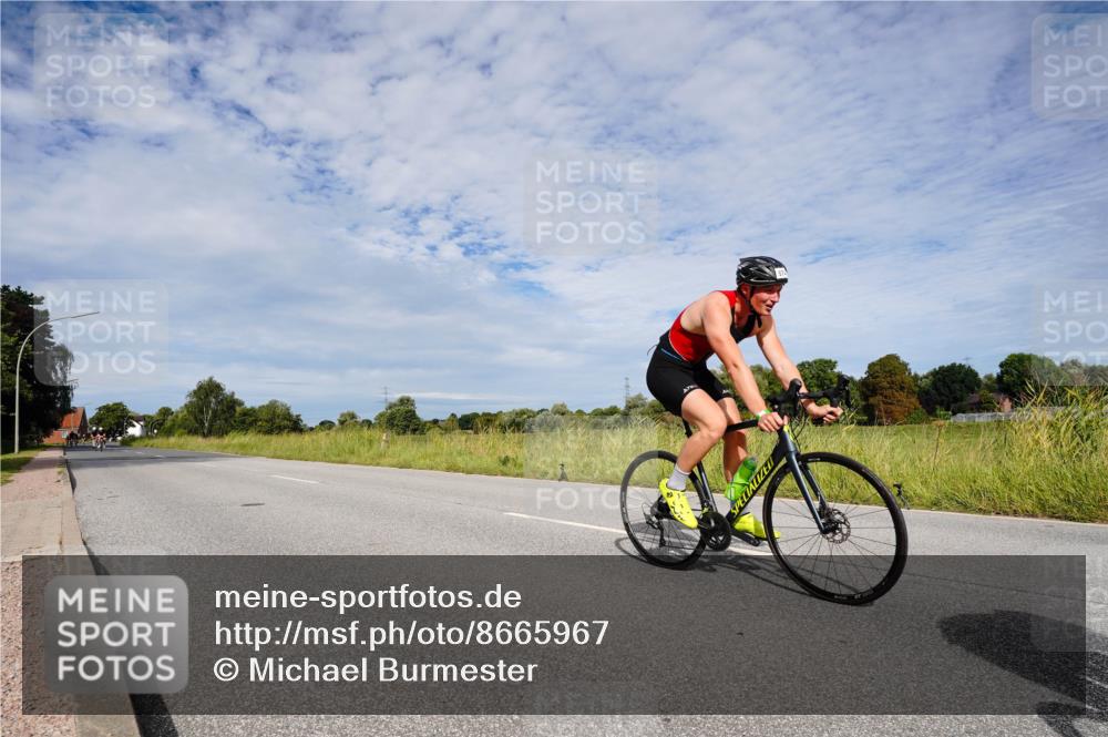 31.08.2025 - Elbe Triathlon Hamburg Michael Burmester http://msf.ph/oto/8665967 31.08.2025 10:22:20 Radfahren 730, 974, 1000, 1009, 1085 meine-sportfotos.de