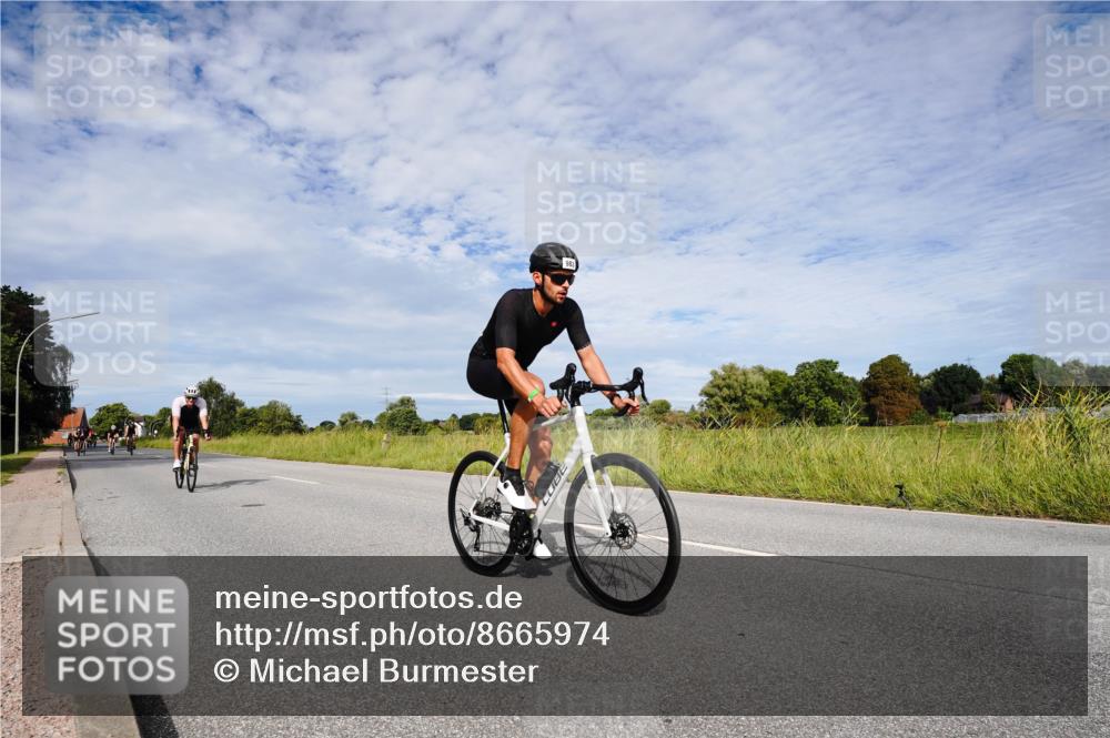 31.08.2025 - Elbe Triathlon Hamburg Michael Burmester http://msf.ph/oto/8665974 31.08.2025 10:22:29 Radfahren 612, 832, 899, 983, 1051, 1052 meine-sportfotos.de