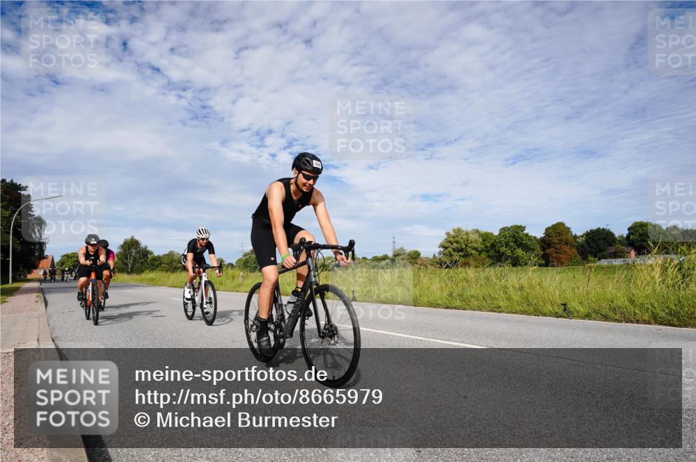 31.08.2025 - Elbe Triathlon Hamburg Michael Burmester http://msf.ph/oto/8665979 31.08.2025 10:22:32 Radfahren 612, 832, 879, 899, 939, 984, 998, 1051, 1052, 1070 meine-sportfotos.de