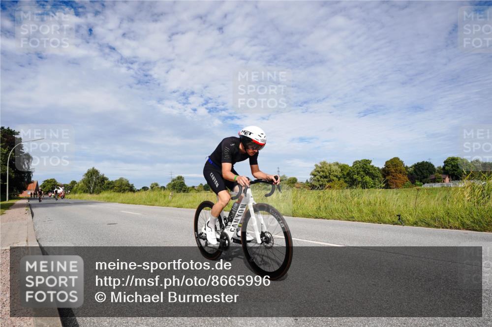 31.08.2025 - Elbe Triathlon Hamburg Michael Burmester http://msf.ph/oto/8665996 31.08.2025 10:22:47 Radfahren 878, 950, 1005, 1007, 1048 meine-sportfotos.de