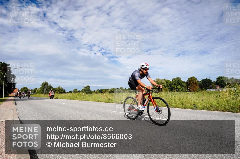 31.08.2025 - Elbe Triathlon Hamburg Michael Burmester http://msf.ph/oto/8666003 31.08.2025 10:22:54 Radfahren 698, 747, 792, 805, 871, 878, 942, 963, 971, 978, 1007, 1048, 1063, 1067 meine-sportfotos.de
