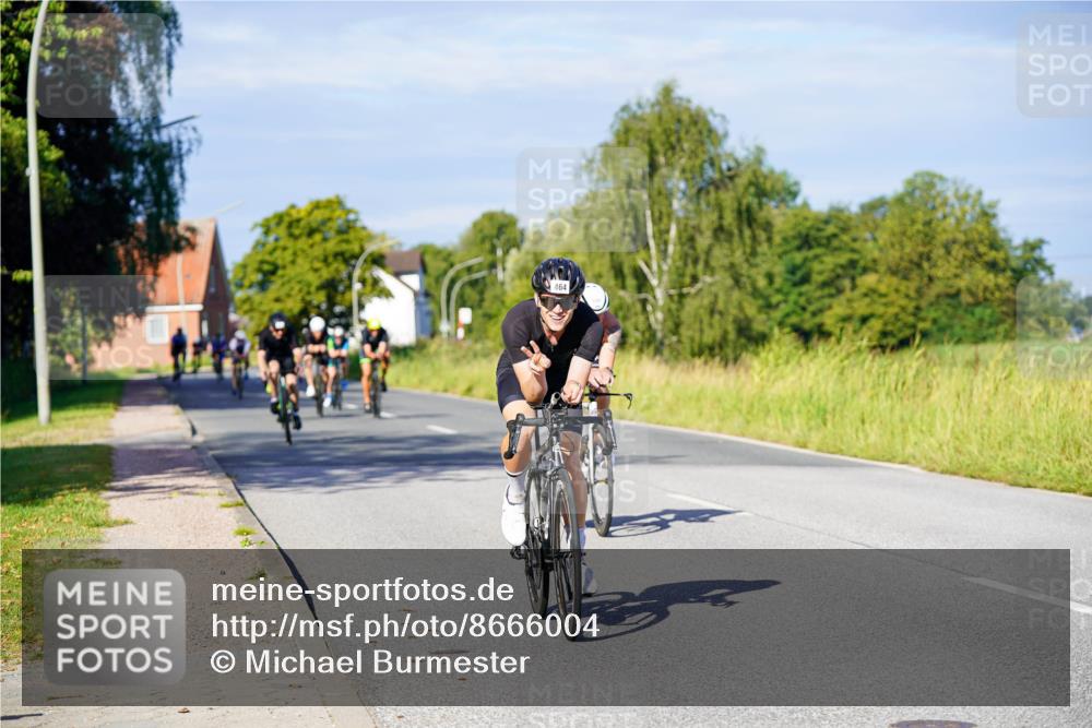 31.08.2025 - Elbe Triathlon Hamburg Michael Burmester http://msf.ph/oto/8666004 31.08.2025 09:33:30 Radfahren 283, 313, 314, 340, 365, 439, 464, 510, 547, 553, 636, 694, 726 meine-sportfotos.de