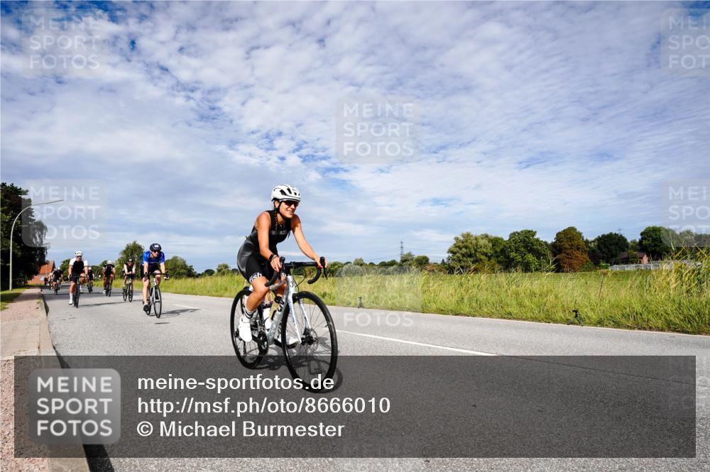 31.08.2025 - Elbe Triathlon Hamburg Michael Burmester http://msf.ph/oto/8666010 31.08.2025 10:22:58 Radfahren 698, 747, 762, 792, 805, 871, 942, 963, 971, 978, 1063, 1067, 1106 meine-sportfotos.de