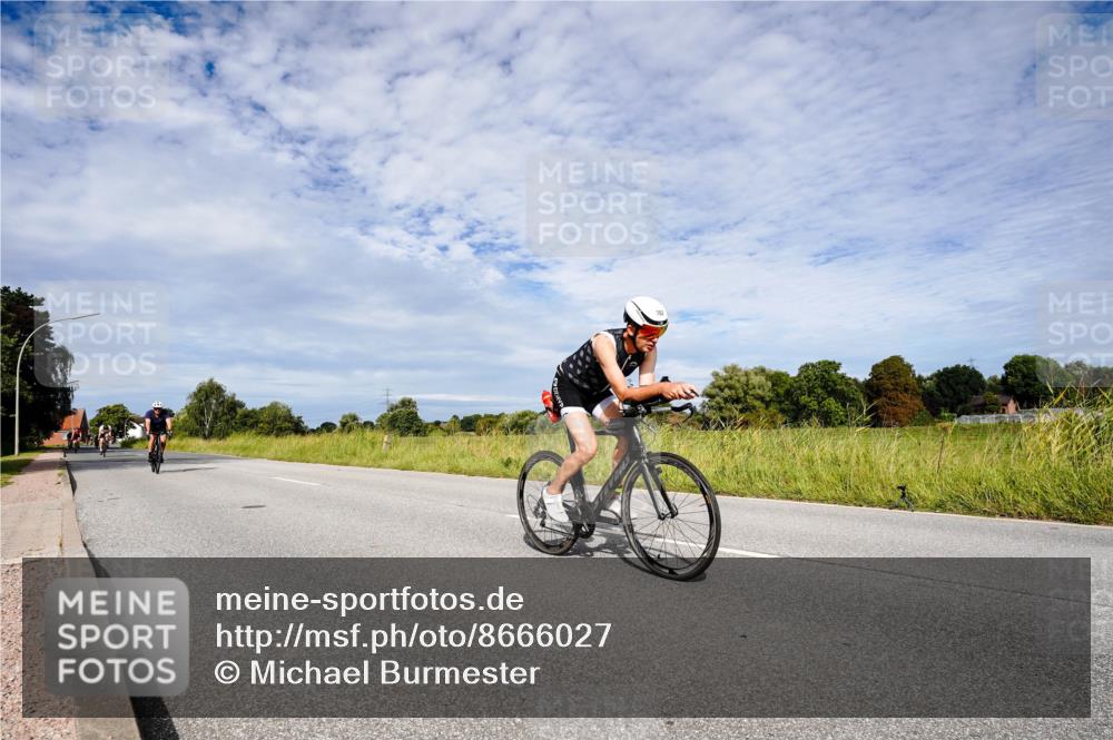 31.08.2025 - Elbe Triathlon Hamburg Michael Burmester http://msf.ph/oto/8666027 31.08.2025 10:23:03 Radfahren 698, 762, 792, 978, 981, 995, 996, 1049, 1063, 1106 meine-sportfotos.de
