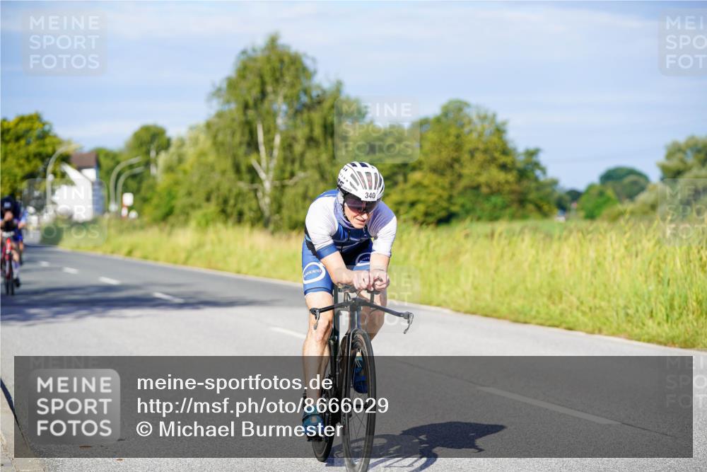 31.08.2025 - Elbe Triathlon Hamburg Michael Burmester http://msf.ph/oto/8666029 31.08.2025 09:33:35 Radfahren 283, 314, 330, 340, 439, 504, 547, 589, 636, 726 meine-sportfotos.de