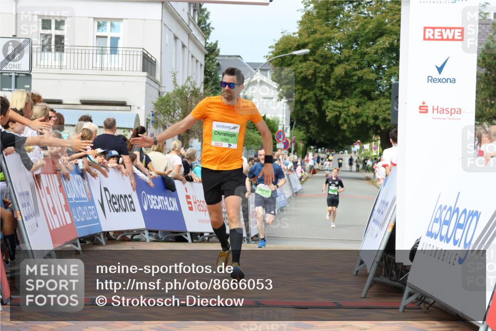 31.08.2025 - 21. Blankeneser Heldenlauf Strokosch-Dieckow http://msf.ph/oto/8666053 31.08.2025 10:58:59 Ziel 3295, 3426 meine-sportfotos.de