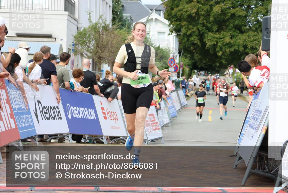 31.08.2025 - 21. Blankeneser Heldenlauf Strokosch-Dieckow http://msf.ph/oto/8666081 31.08.2025 11:17:31 Ziel 3536, 3243 meine-sportfotos.de