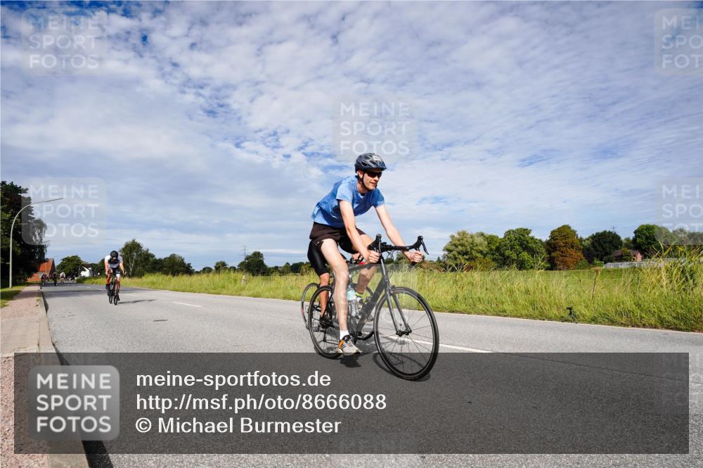 31.08.2025 - Elbe Triathlon Hamburg Michael Burmester http://msf.ph/oto/8666088 31.08.2025 10:23:57 Radfahren 704, 741, 752, 861, 914, 926, 961, 1031, 1043 meine-sportfotos.de
