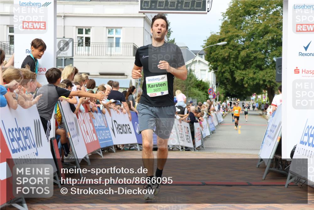 31.08.2025 - 21. Blankeneser Heldenlauf Strokosch-Dieckow http://msf.ph/oto/8666095 31.08.2025 10:58:50 Ziel 3077 meine-sportfotos.de