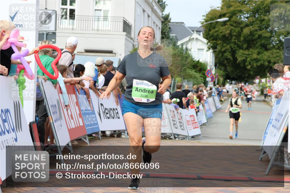 31.08.2025 - 21. Blankeneser Heldenlauf Strokosch-Dieckow http://msf.ph/oto/8666096 31.08.2025 11:17:26 Ziel 3536, 3612 meine-sportfotos.de