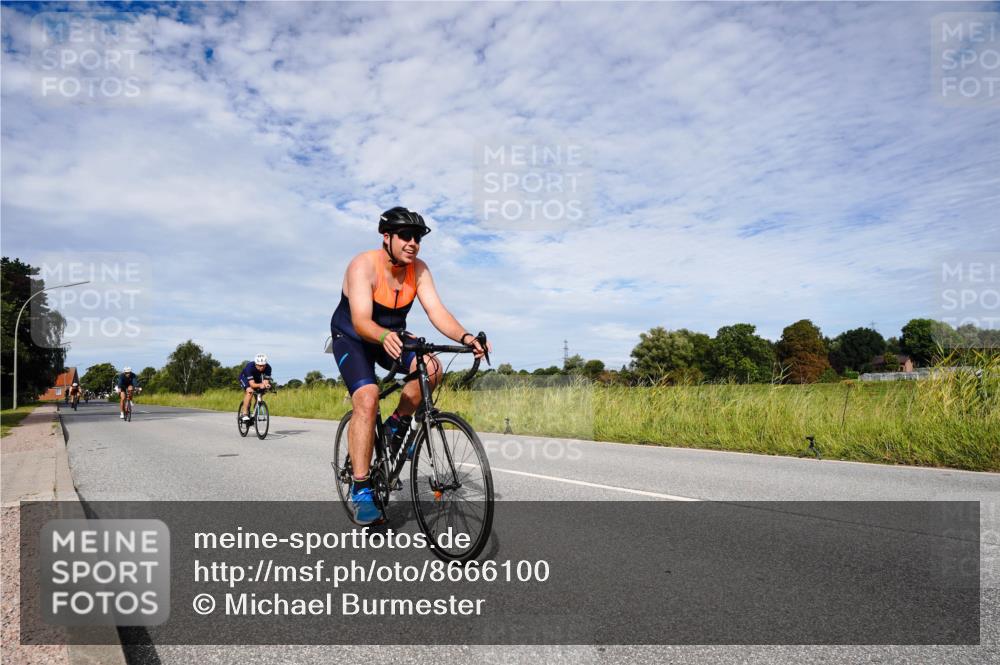 31.08.2025 - Elbe Triathlon Hamburg Michael Burmester http://msf.ph/oto/8666100 31.08.2025 10:24:08 Radfahren 761, 962, 997, 1076, 1158 meine-sportfotos.de
