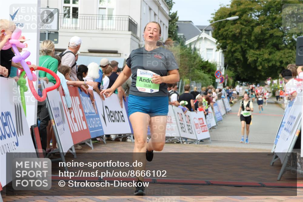 31.08.2025 - 21. Blankeneser Heldenlauf Strokosch-Dieckow http://msf.ph/oto/8666102 31.08.2025 11:17:26 Ziel 3536, 3612 meine-sportfotos.de