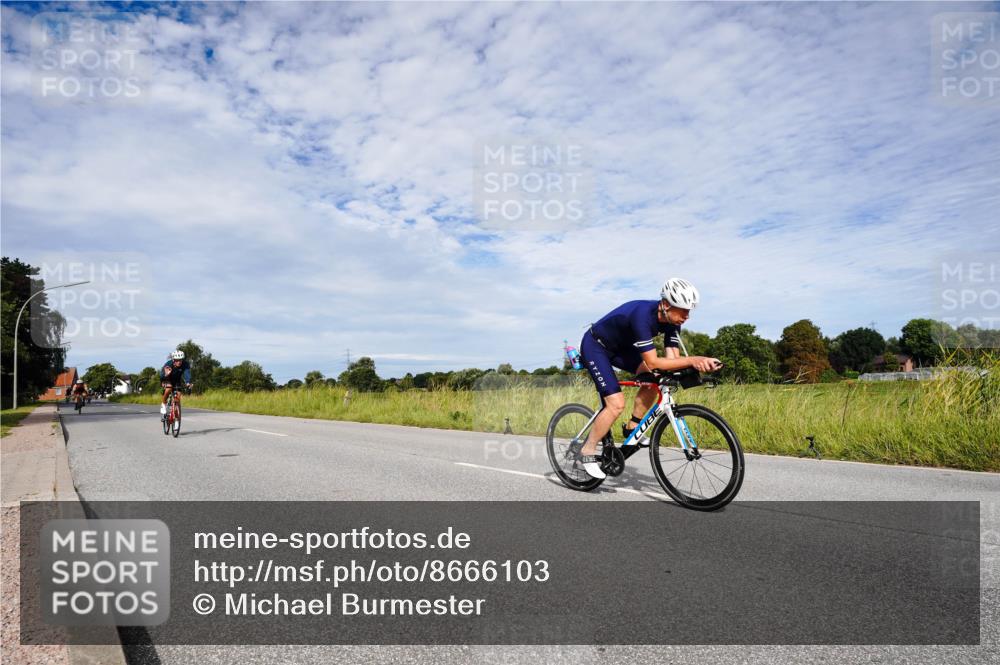 31.08.2025 - Elbe Triathlon Hamburg Michael Burmester http://msf.ph/oto/8666103 31.08.2025 10:24:09 Radfahren 761, 962, 997, 1018, 1076, 1158 meine-sportfotos.de