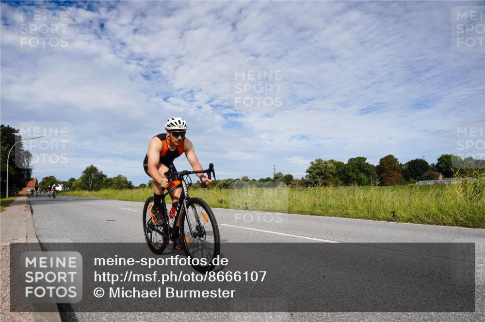 31.08.2025 - Elbe Triathlon Hamburg Michael Burmester http://msf.ph/oto/8666107 31.08.2025 10:24:12 Radfahren 962, 975, 997, 1018, 1076 meine-sportfotos.de