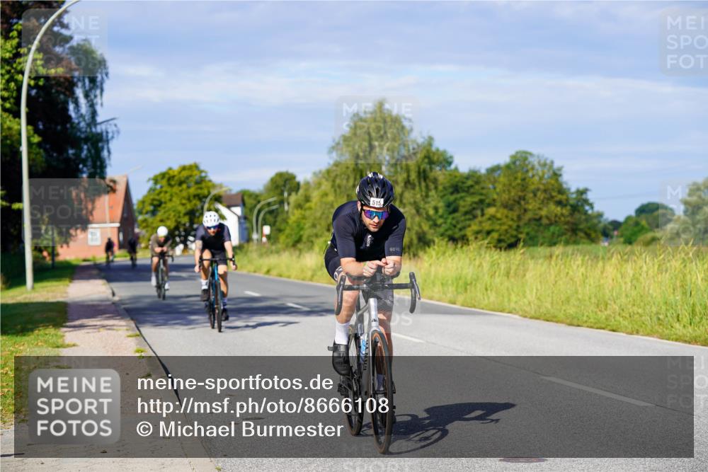 31.08.2025 - Elbe Triathlon Hamburg Michael Burmester http://msf.ph/oto/8666108 31.08.2025 09:34:07 Radfahren 319, 367, 416, 480, 515, 516, 696 meine-sportfotos.de