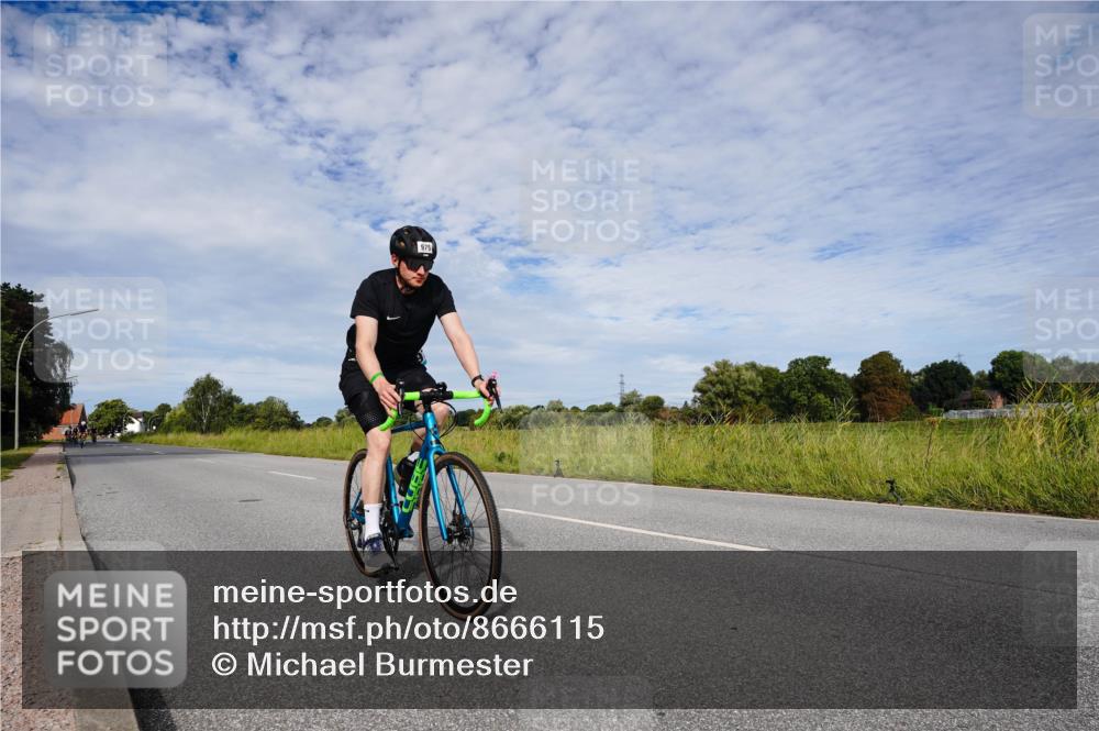 31.08.2025 - Elbe Triathlon Hamburg Michael Burmester http://msf.ph/oto/8666115 31.08.2025 10:24:17 Radfahren 943, 972, 975, 1018, 1047, 1076 meine-sportfotos.de