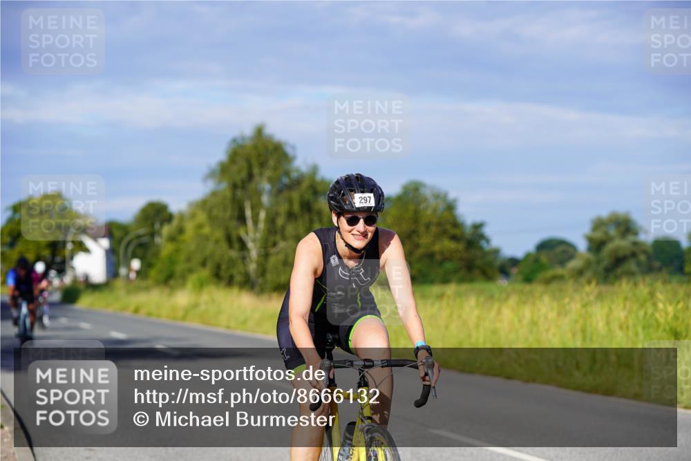 31.08.2025 - Elbe Triathlon Hamburg Michael Burmester http://msf.ph/oto/8666132 31.08.2025 09:34:17 Radfahren 297, 342, 612, 710 meine-sportfotos.de