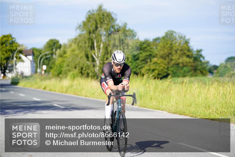 31.08.2025 - Elbe Triathlon Hamburg Michael Burmester http://msf.ph/oto/8666142 31.08.2025 09:34:20 Radfahren 297, 342, 612 meine-sportfotos.de