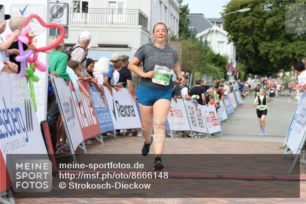 31.08.2025 - 21. Blankeneser Heldenlauf Strokosch-Dieckow http://msf.ph/oto/8666148 31.08.2025 11:17:25 Ziel 3536, 3612 meine-sportfotos.de