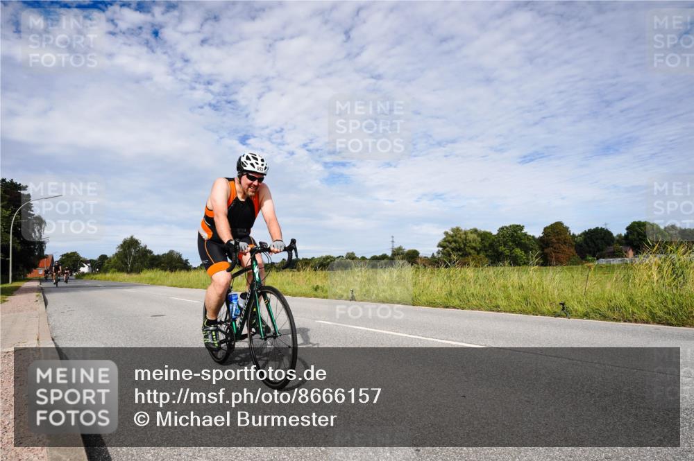 31.08.2025 - Elbe Triathlon Hamburg Michael Burmester http://msf.ph/oto/8666157 31.08.2025 10:24:56 Radfahren 693, 937, 964, 1062 meine-sportfotos.de