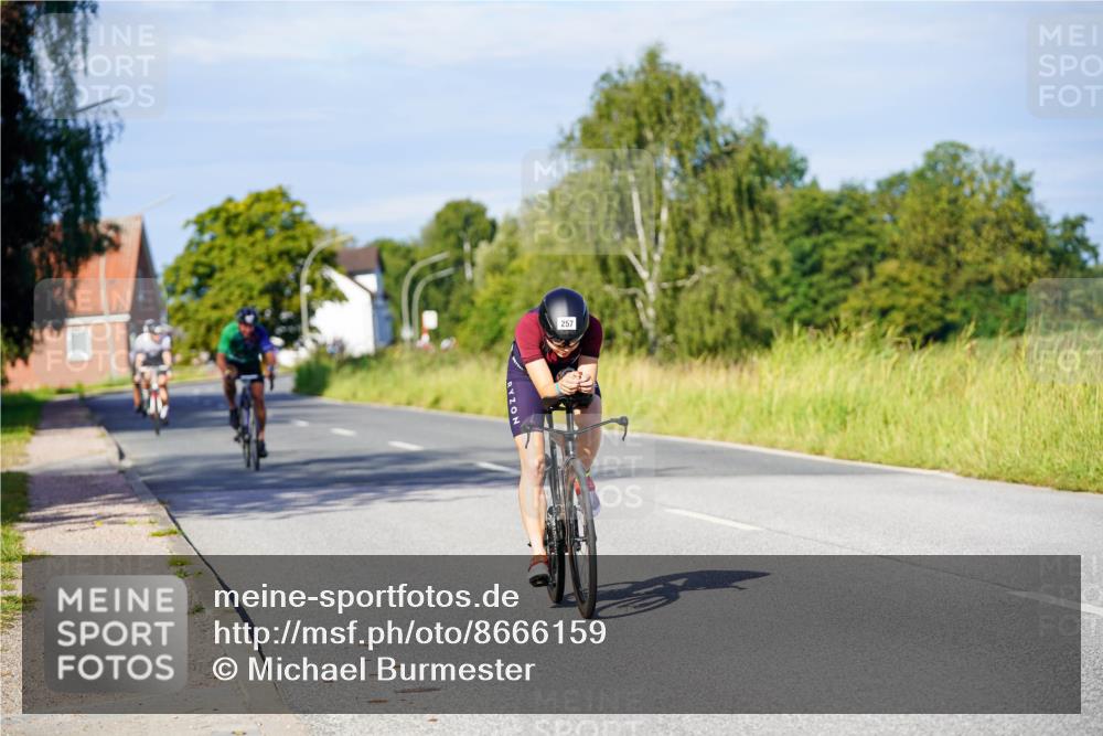 31.08.2025 - Elbe Triathlon Hamburg Michael Burmester http://msf.ph/oto/8666159 31.08.2025 09:34:33 Radfahren 228, 257, 410, 600, 739 meine-sportfotos.de