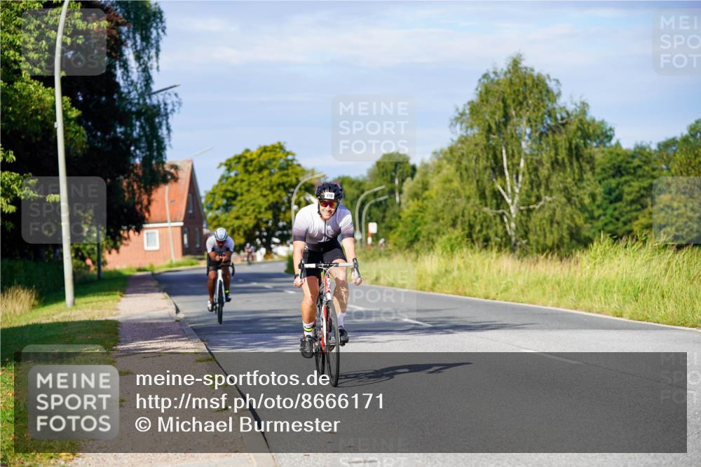 31.08.2025 - Elbe Triathlon Hamburg Michael Burmester http://msf.ph/oto/8666171 31.08.2025 09:34:37 Radfahren 228, 257, 410 meine-sportfotos.de