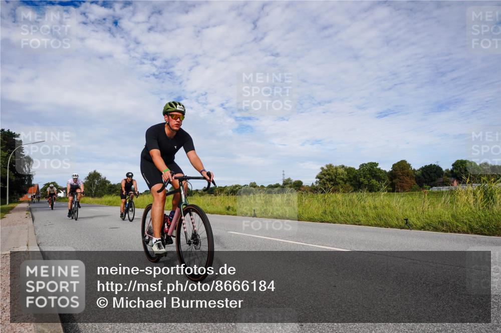 31.08.2025 - Elbe Triathlon Hamburg Michael Burmester http://msf.ph/oto/8666184 31.08.2025 10:25:16 Radfahren 829, 935, 955, 966, 1003, 1039, 1094, 1096 meine-sportfotos.de