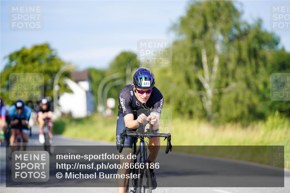 31.08.2025 - Elbe Triathlon Hamburg Michael Burmester http://msf.ph/oto/8666186 31.08.2025 09:34:51 Radfahren 375, 440, 441, 537, 568, 606 meine-sportfotos.de