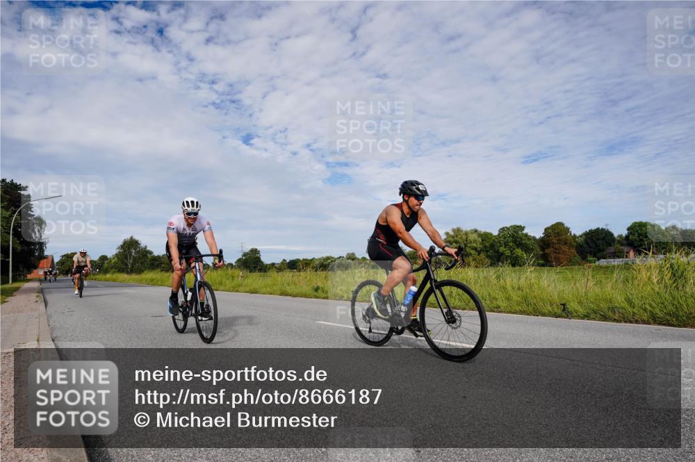 31.08.2025 - Elbe Triathlon Hamburg Michael Burmester http://msf.ph/oto/8666187 31.08.2025 10:25:17 Radfahren 829, 935, 955, 966, 1021, 1039, 1094, 1096 meine-sportfotos.de
