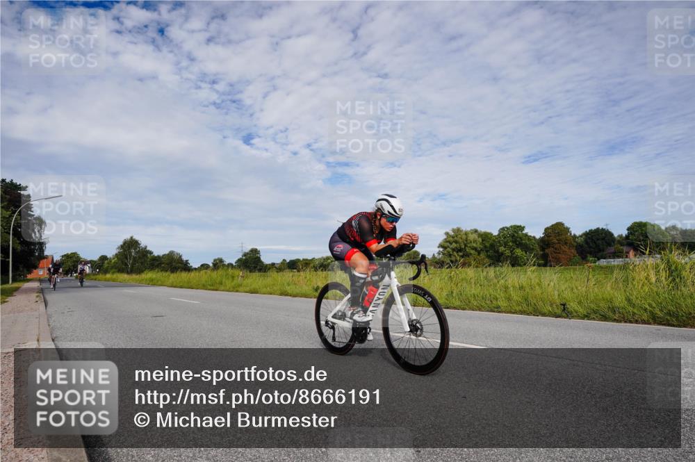 31.08.2025 - Elbe Triathlon Hamburg Michael Burmester http://msf.ph/oto/8666191 31.08.2025 10:25:21 Radfahren 829, 935, 966, 1008, 1021 meine-sportfotos.de